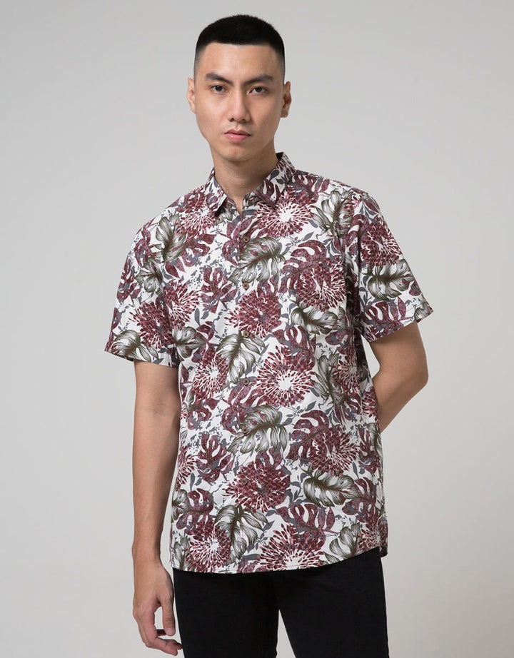 Red Cliff Kemeja Pria Full Print Lengan Pendek