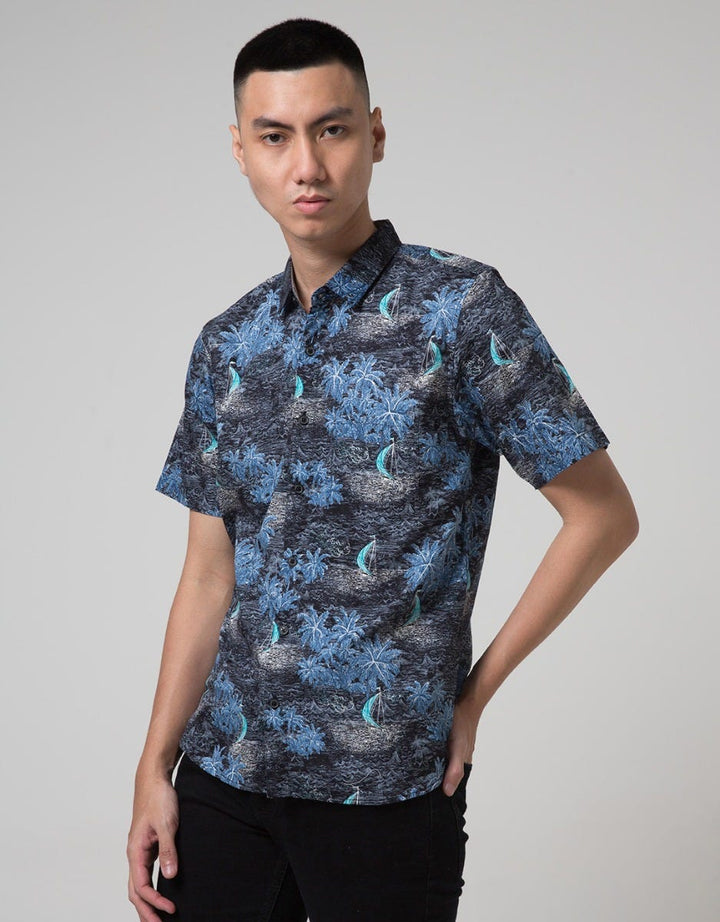 Red Cliff Kemeja Pria Lengan Pendek Sea Print