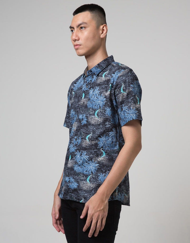 Red Cliff Kemeja Pria Lengan Pendek Sea Print