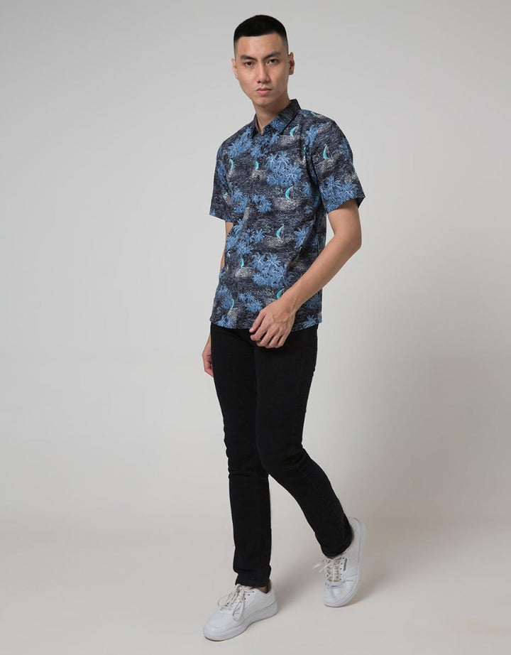 Red Cliff Kemeja Pria Lengan Pendek Sea Print