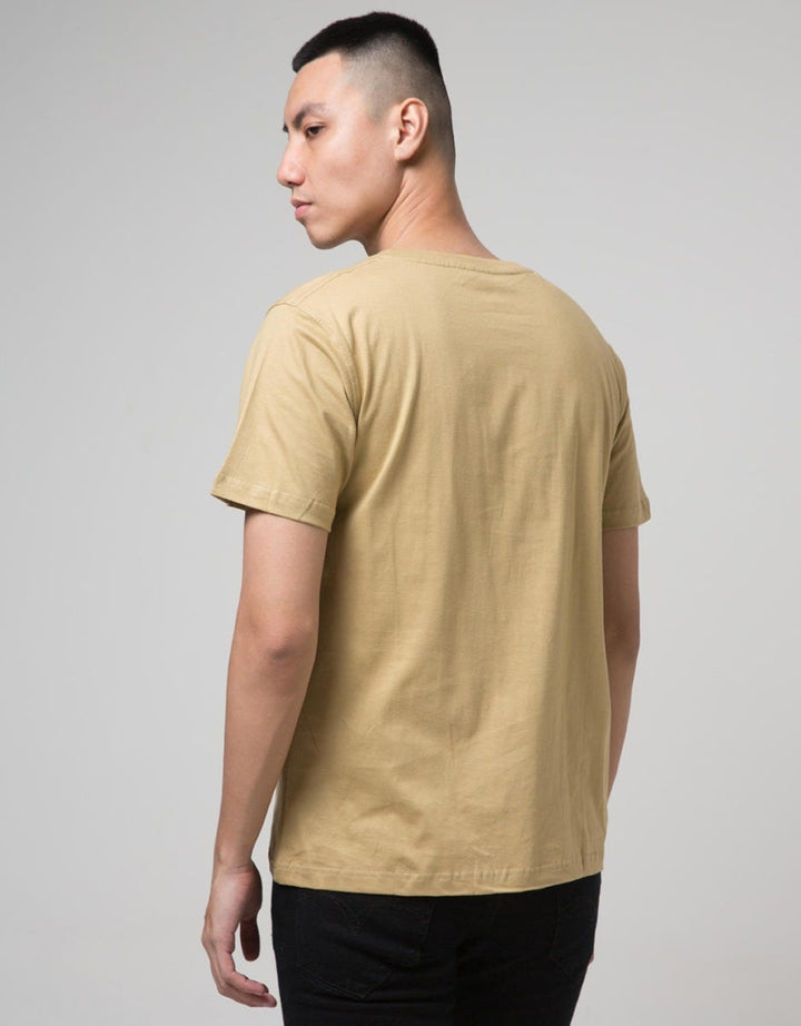 Red Cliff Kasual Kaos Oblong Lengan Pendek