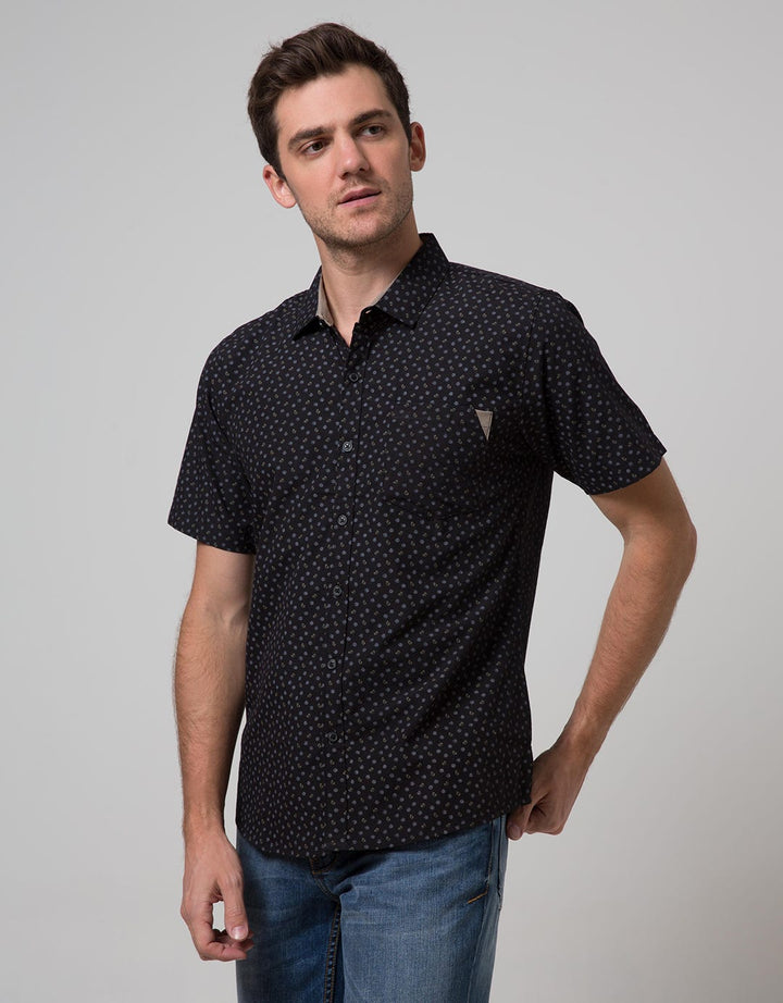 Red Cliff Men's Short Sleeve Shirt