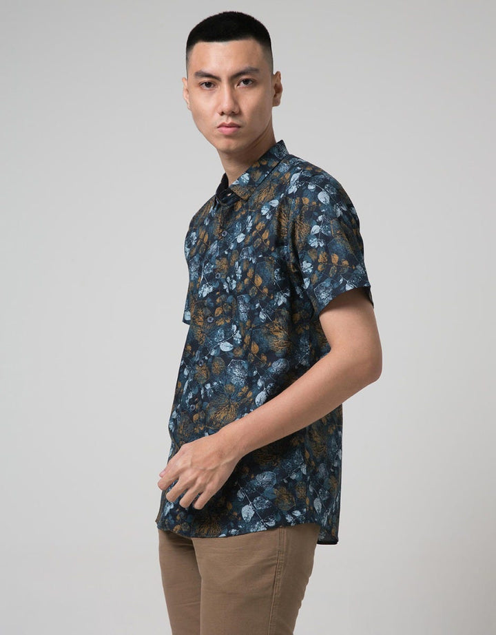 D'Red Leaf Print Short Sleeve Shirt