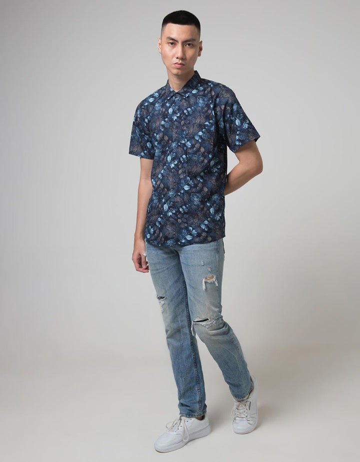 Red Cliff Men's Short Sleeve Leaf Print Shirt