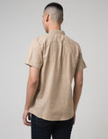 Red Cliff  Single Chest Pocket Kemeja Pria Lengan Pendek