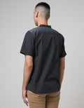 Red Cliff Small Square Kemeja Koko Pria Lengan Pendek