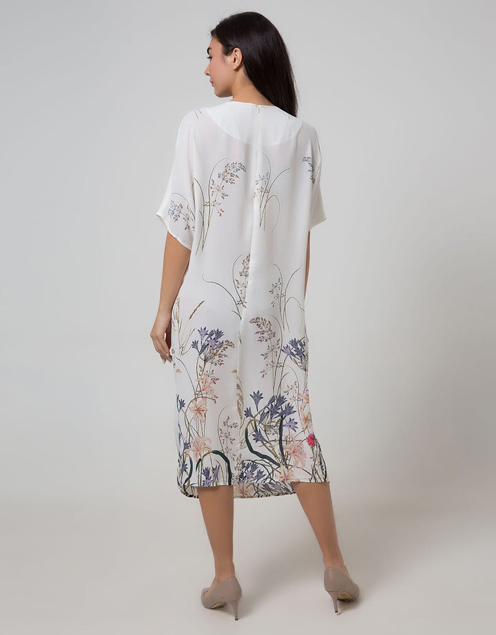 Minimal Summer Breeze Caftan Dress