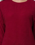 Minimal Alvanie V-Neck Blouse