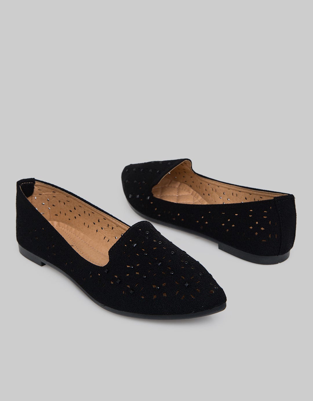 Laviola Laser Cut Casual Shoes Wanita