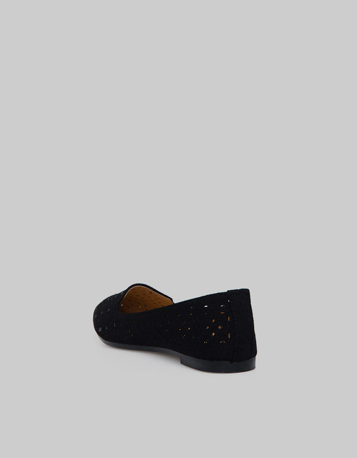 Laviola Laser Cut Casual Shoes Wanita