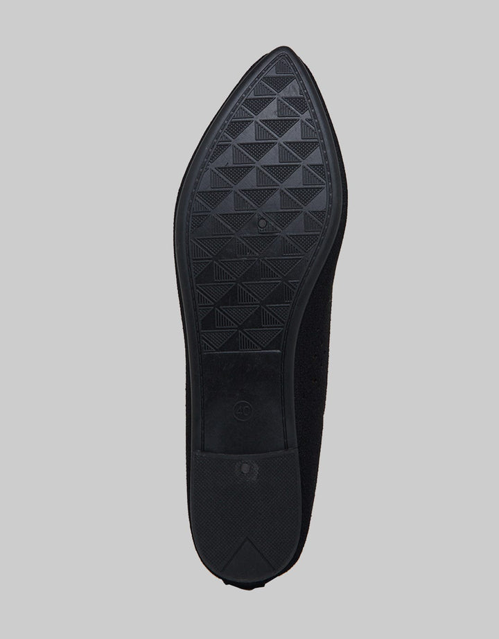 Laviola Laser Cut Casual Shoes Wanita