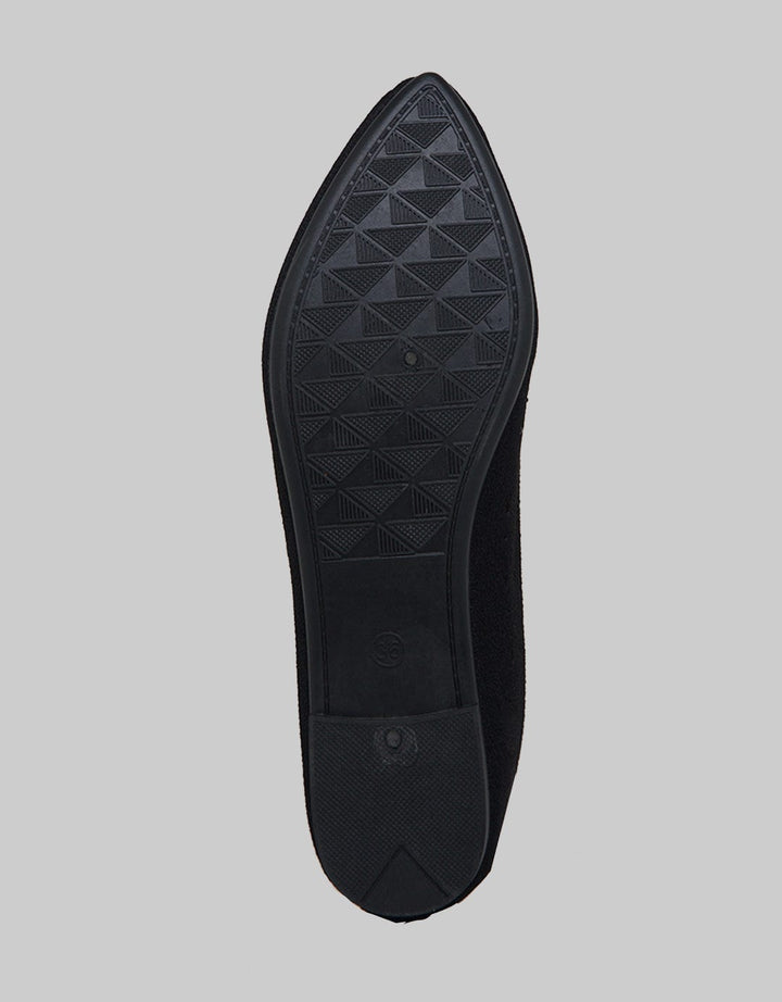 Laviola Laser Cut Flat Shoes Wanita