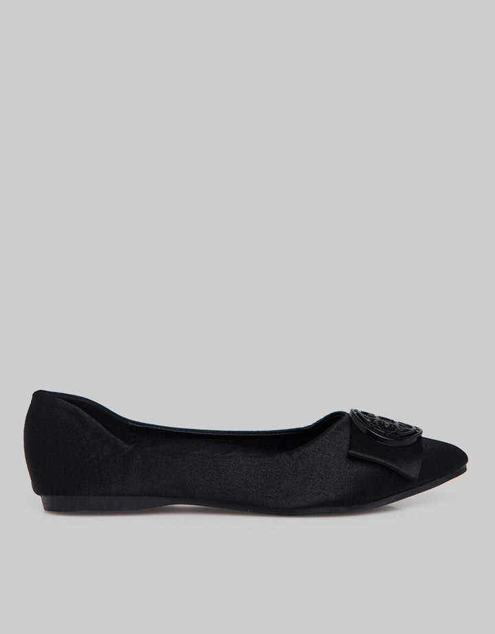 Laviola Pointy Flat Shoes Wanita