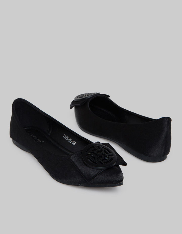 Laviola Pin Circle Sepatu Flat Wanita