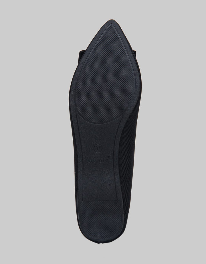 Laviola Pointy Flat Shoes Wanita