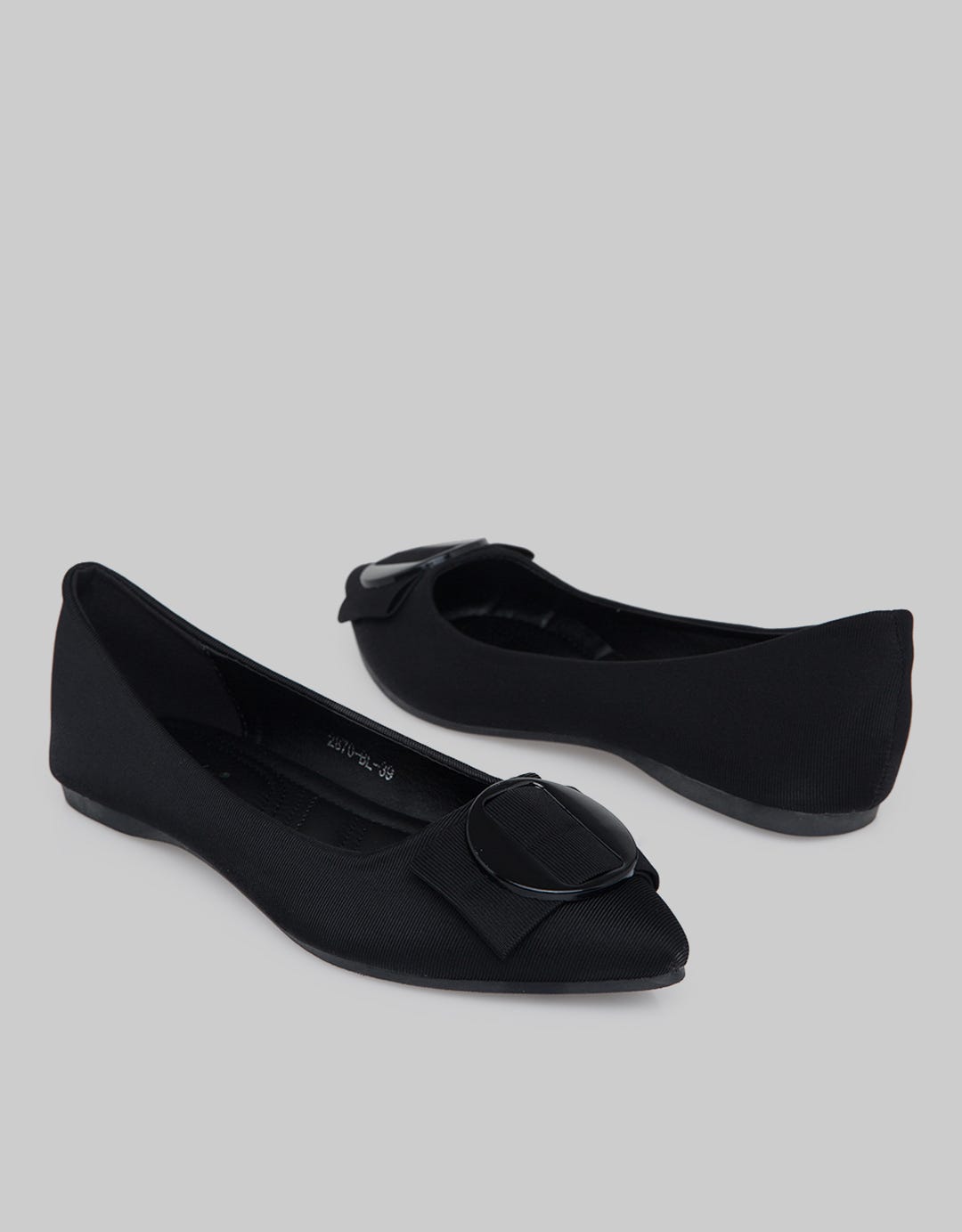 Laviola Big Brooch Flat Shoes Wanita