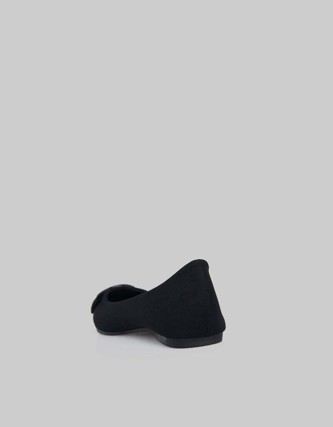 Laviola Big Brooch Flat Shoes Wanita