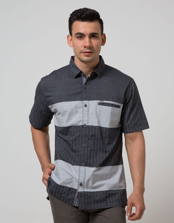 Cardinal Casual Men Kemeja Lengan Pendek