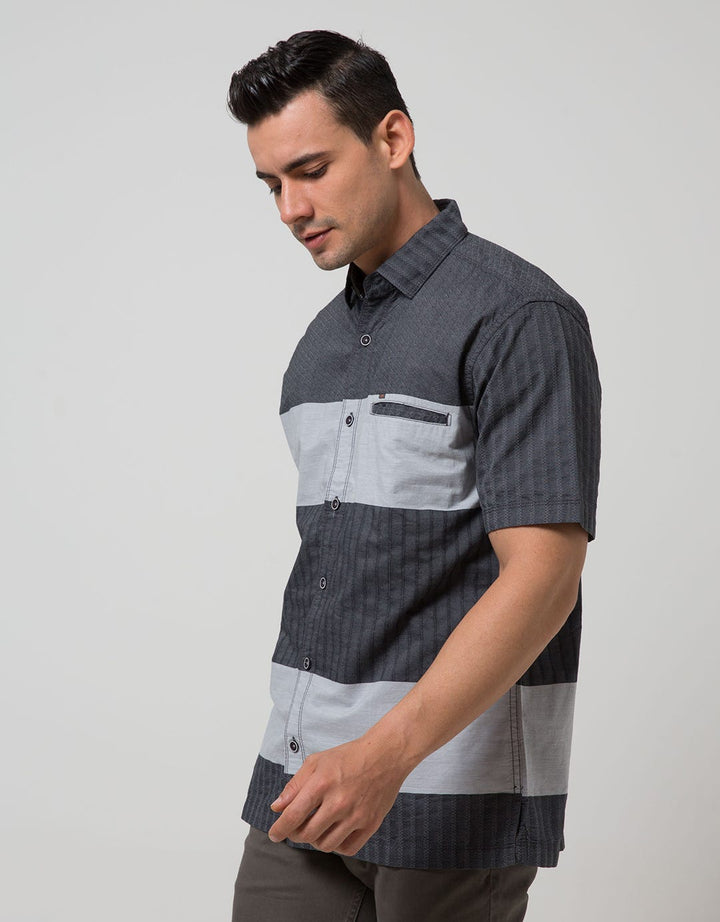 Cardinal Casual Men Kemeja Lengan Pendek