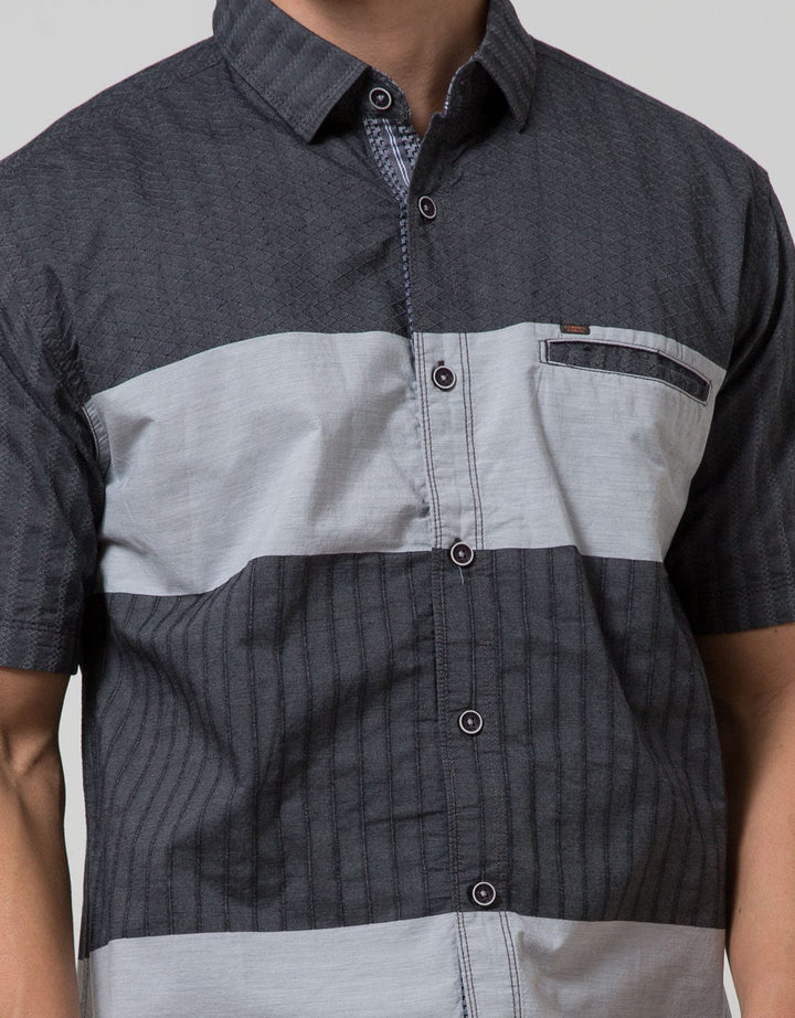 Cardinal Casual Men Kemeja Lengan Pendek