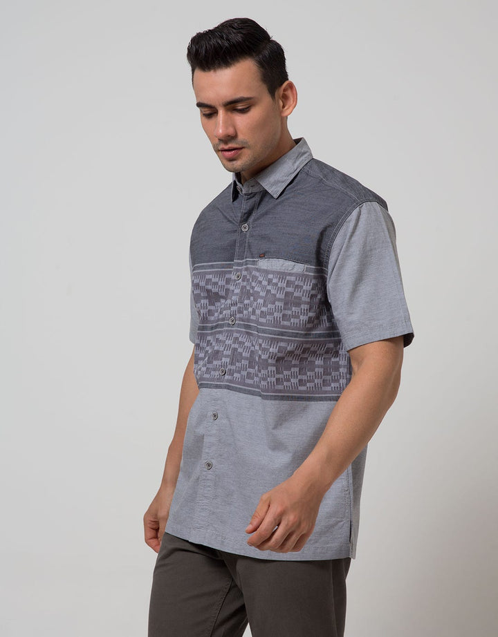 Cardinal Casual Men Kemeja Lengan Pendek