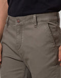 Cardinal Casual Men Celana Chinos
