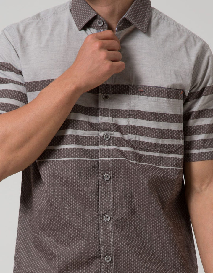 Cardinal Casual Men Kemeja Lengan Pendek