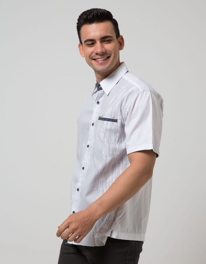 Cardinal Casual Men Kemeja Lengan Pendek