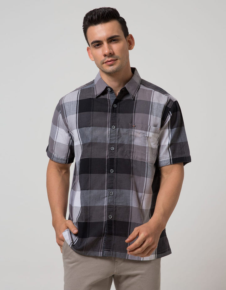 Cardinal Casual Men Kemeja Lengan Pendek
