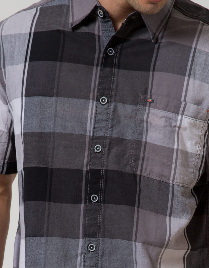 Cardinal Casual Men Kemeja Lengan Pendek