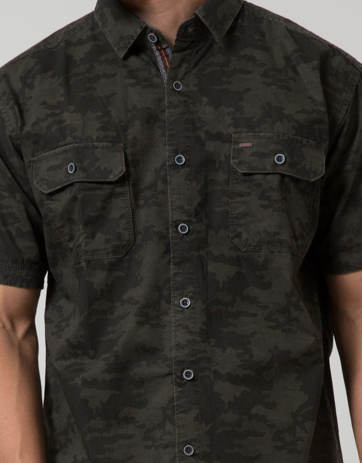Cardinal Casual Men Kemeja Lengan Pendek