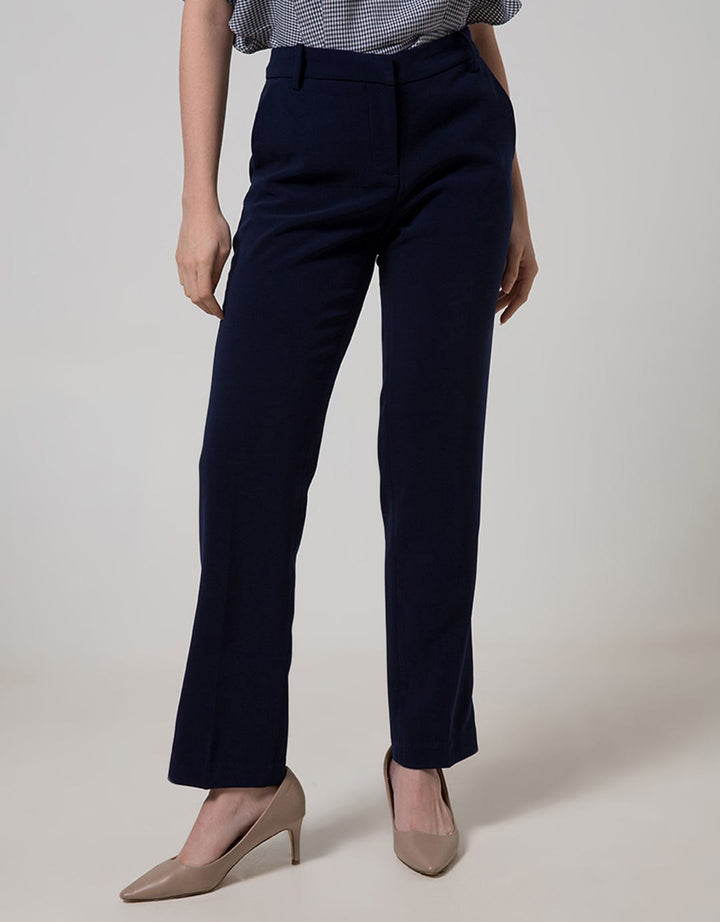 Cardinal Femme Plain Look With Belt Loops Celana Slimfit Wanita