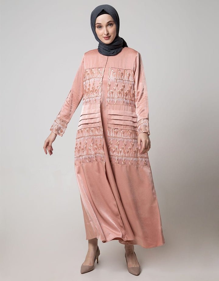 Cardinal Femme Floral Embroidery Dress