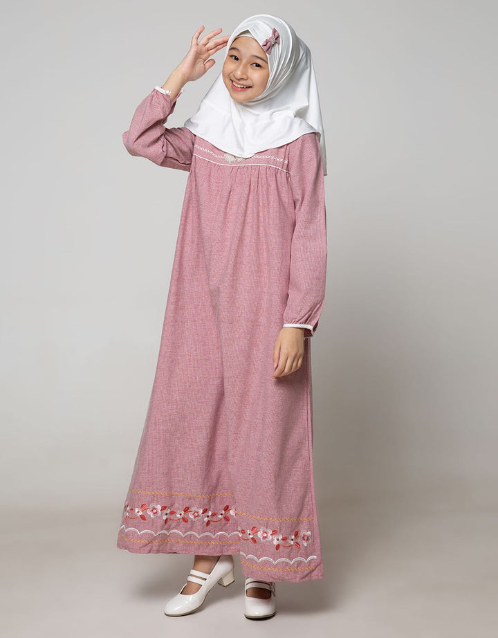 Donita Muslim Heart With Embroidery