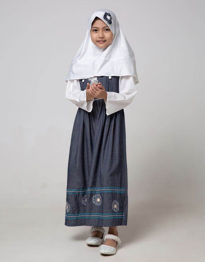 Donita Muslim Jeans Paris