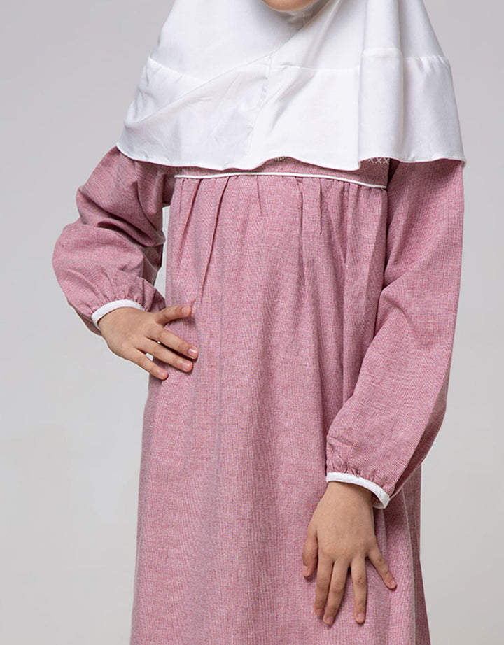 Donita Muslim Pink Heart