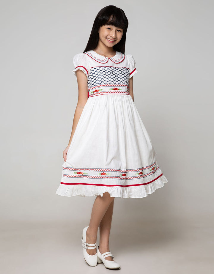 Donita Casual Round Neck