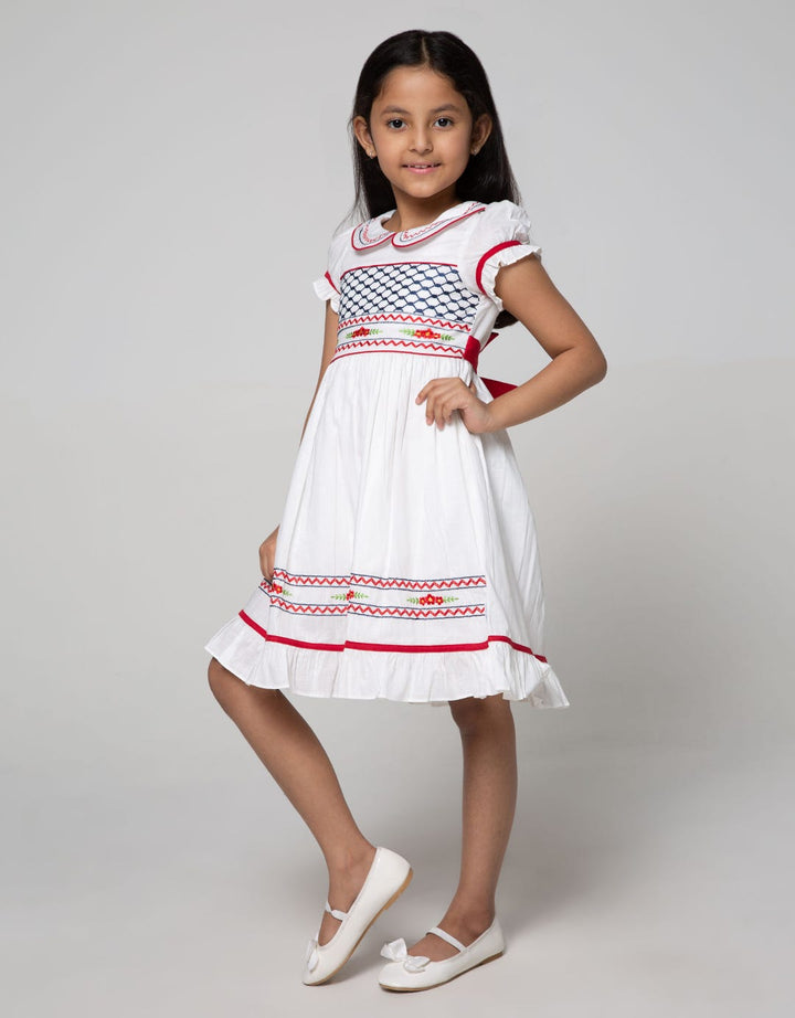 Donita Casual White W Colar