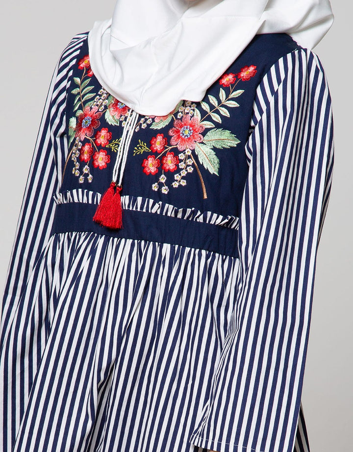 Donita Baju Muslim Stripe