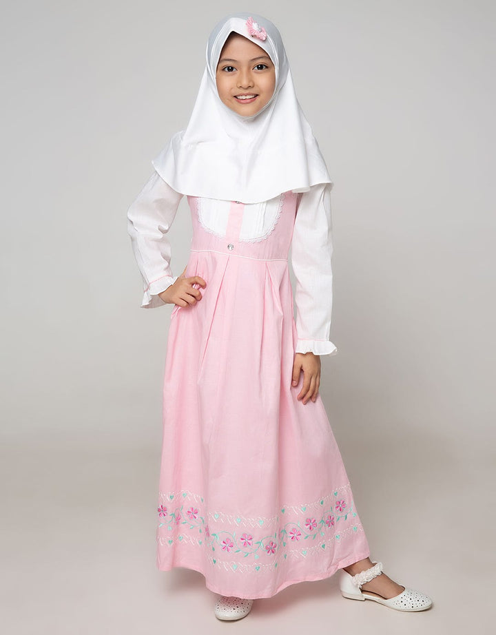 Cute Muslim Donita