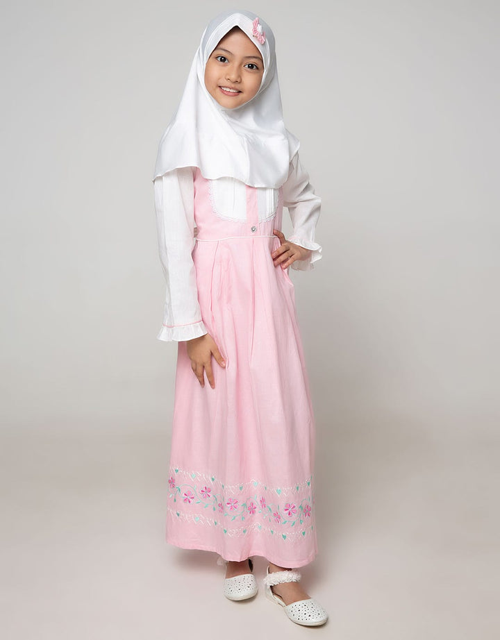 Cute Muslim Donita