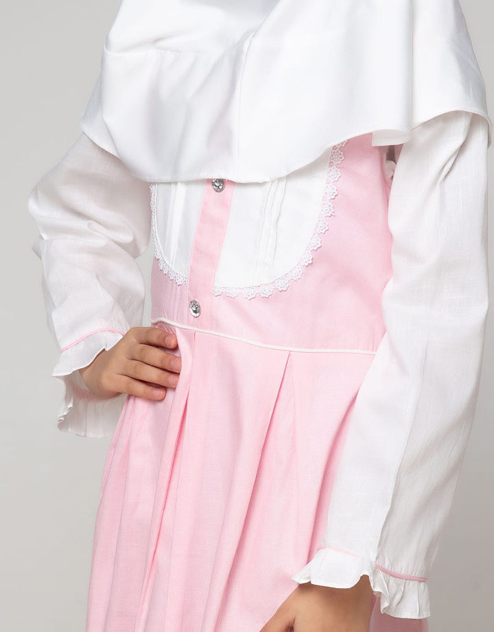 Cute Muslim Donita
