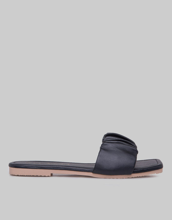 Yongki Komaladi Shaqila Sandals