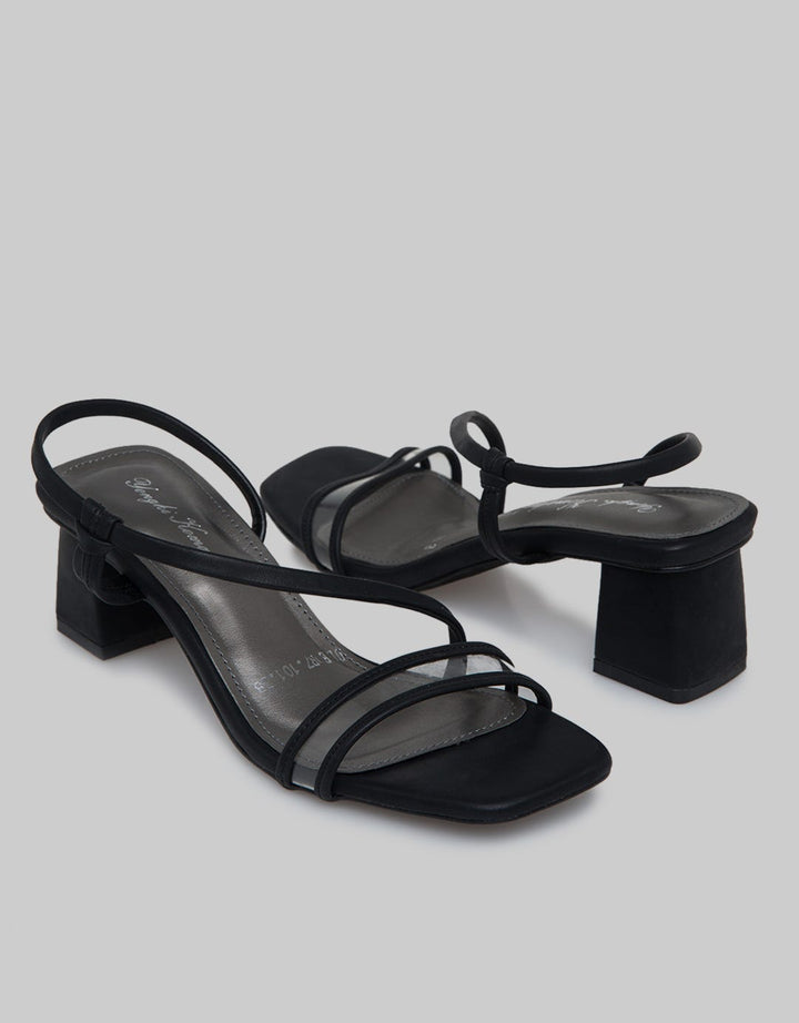Yongki Komaladi Heels Sandal Wanita