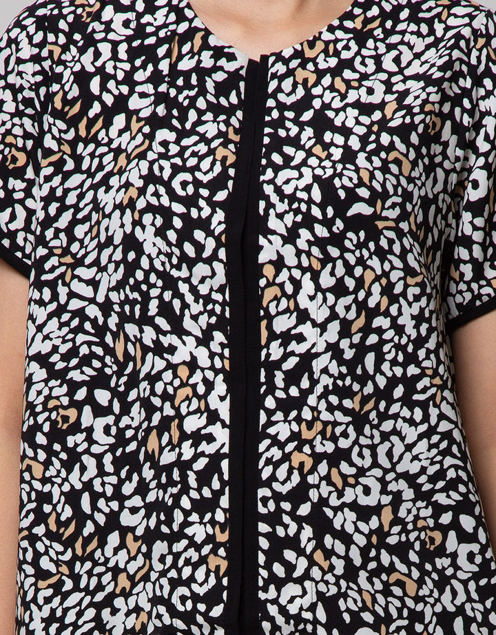 St. Yves Short Sleeve Blouse Top  Print Animal