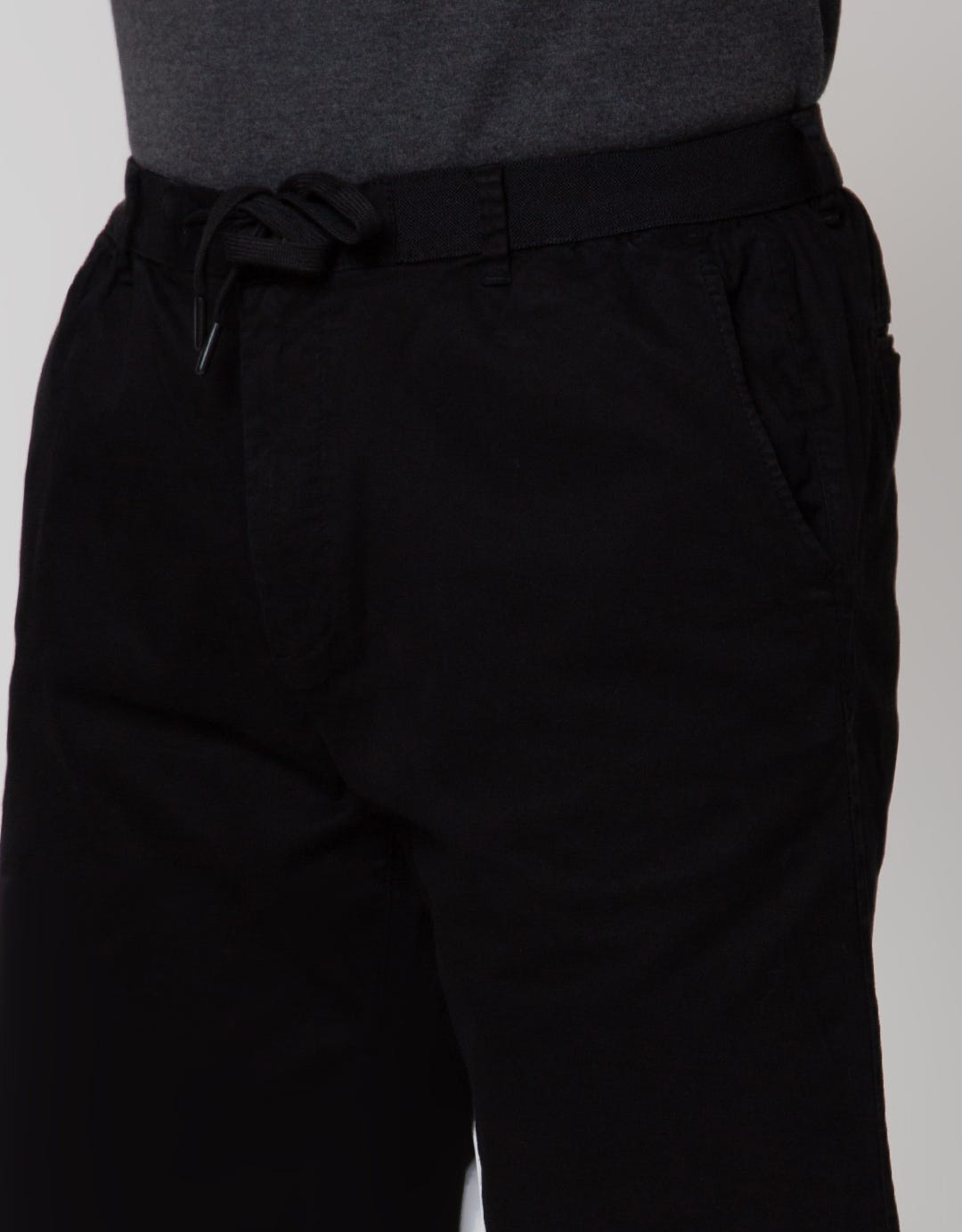 Andrew Smith Plain Celana Pendek Pria