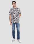 Andrew Smith Abstract Print Kemeja Pria