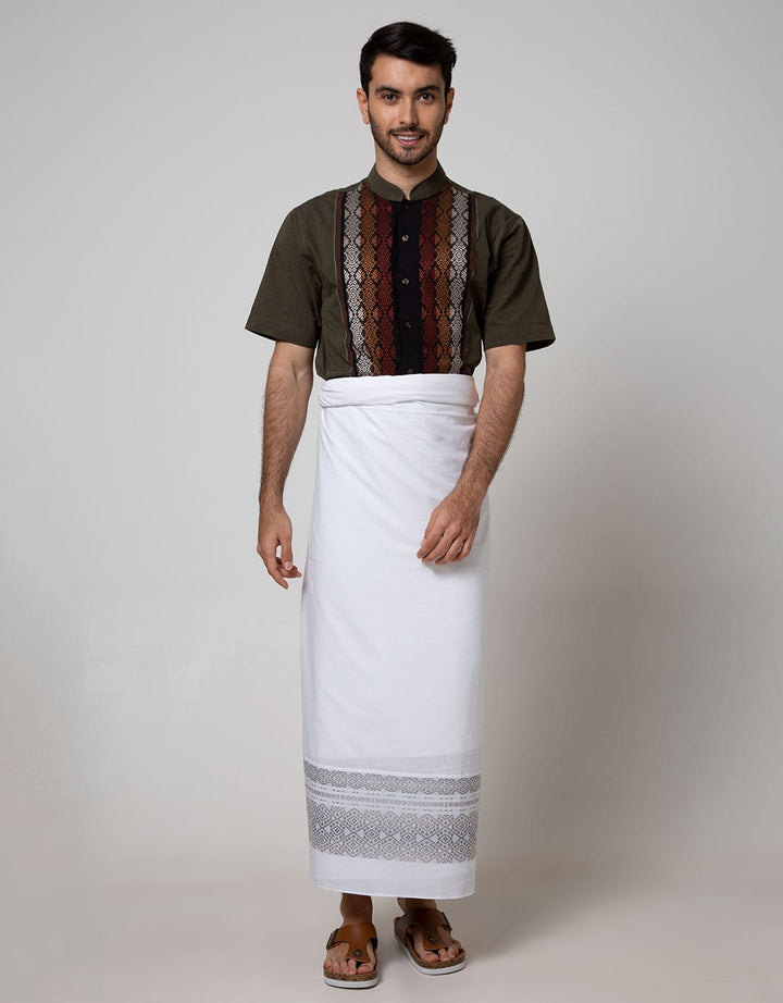 Intresse Poplar Sarung