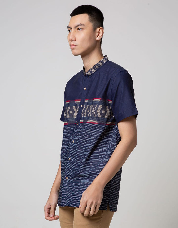 MOC Kemeja Lengan Pendek Townsea