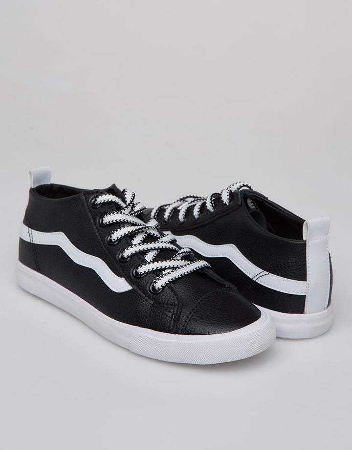 Cardinal Sneakers  Kimberly 1
